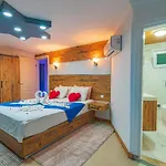 Mert - 1 Bedroom With Jacuzzi In Kalkan Villa Kaş